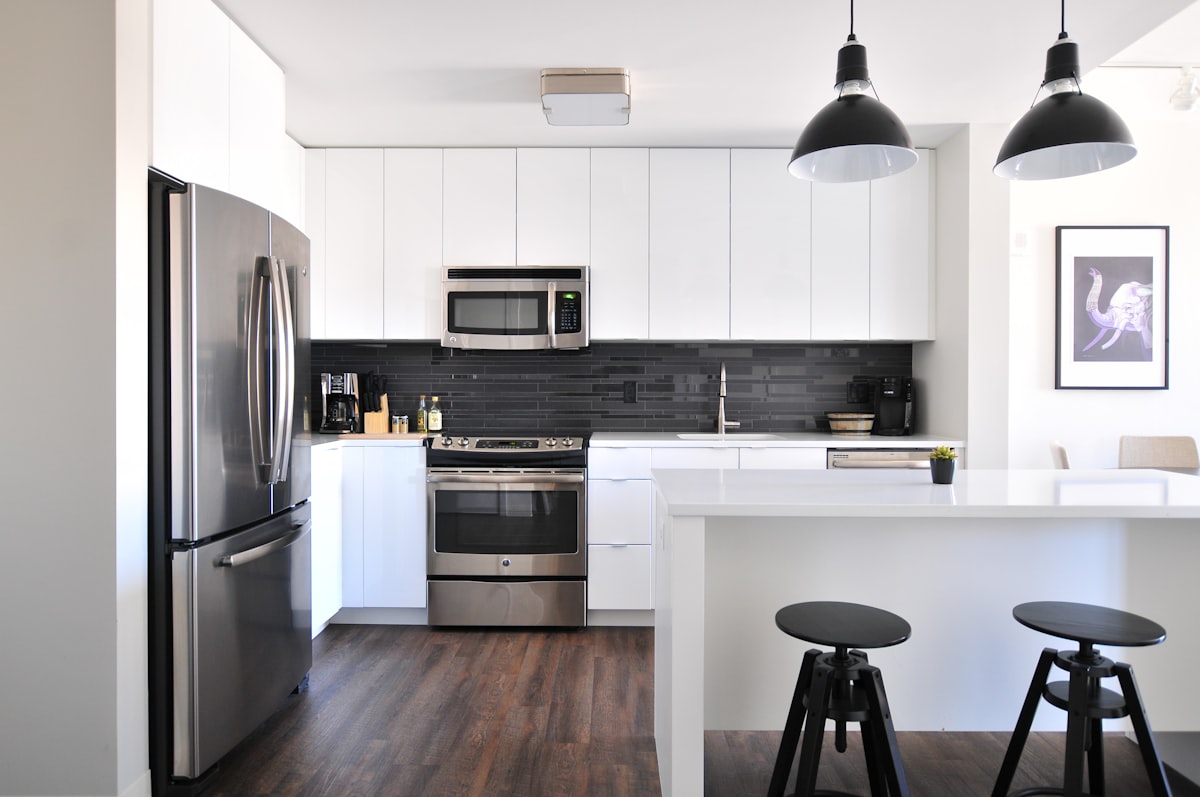 Simple clean kitchen suited to a minimalist cleaning routine