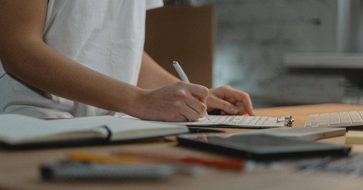 A short checklist defining the cleaning service scope before confirming the booking